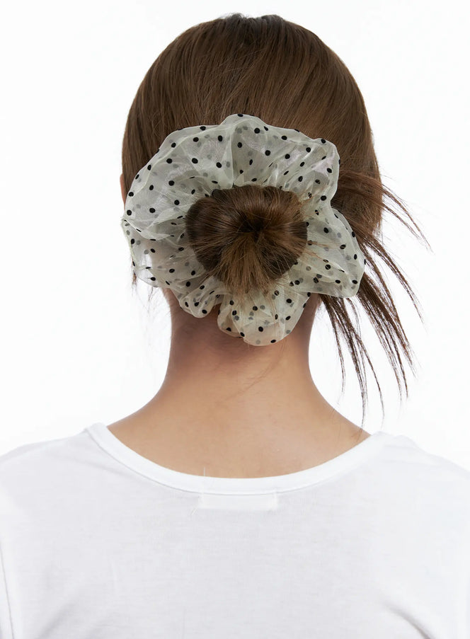 sheer-polka-dot-scrunchie-cl514 / Light beige