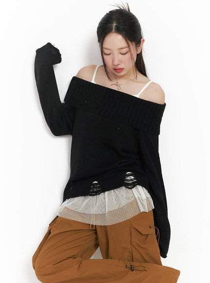 off-shoulder-distressed-sweater-im525 / Black