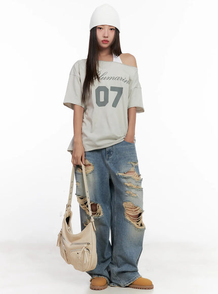 casual-off-shoulder-graphic-tee-cl518 / Light beige