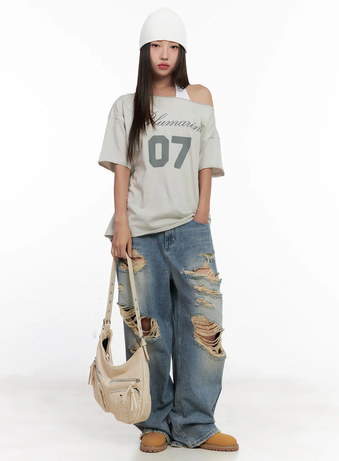 casual-off-shoulder-graphic-tee-cl518 / Light beige