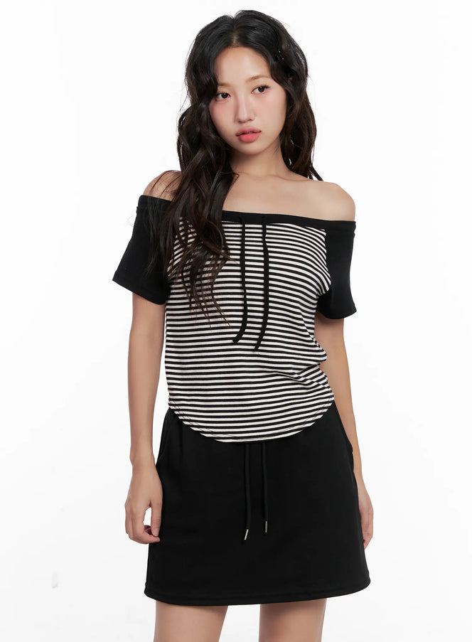 striped-off-shoulder-tee-cl518 / White