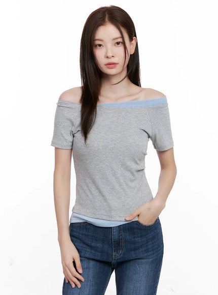 contrast-off-shoulder-short-sleeve-tee-cl524 / Gray