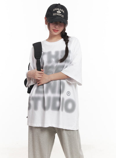 blur-graphic-oversize-t-shirt-ca529 / White
