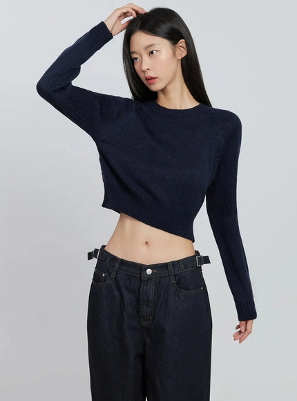 Side Button Cropped Knit IO530