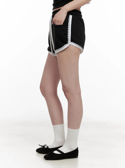 contrast-lace-trim-shorts-cl516