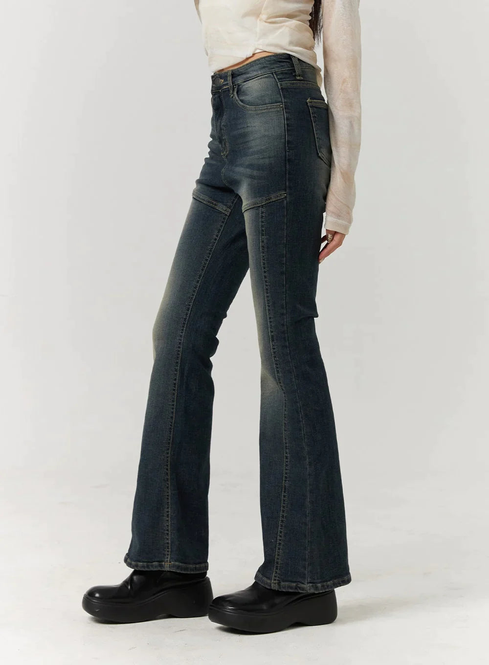 Women's Baggy Jeans: Embrace Comfort & Style with Trendy Denim Selections