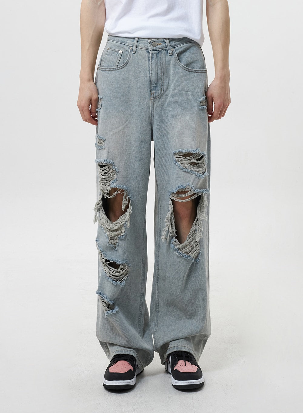 【BOHEMIAN SEOUL】KNEE OPEN RIPPED WIDE JEANS (GRAY) BOHEMIAN SEOUL | 보헤미안서울 Bohemian Seoul) KNEE OPEN