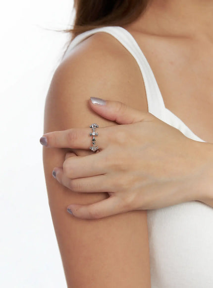 Rhinestone Pendant Band Ring IN510