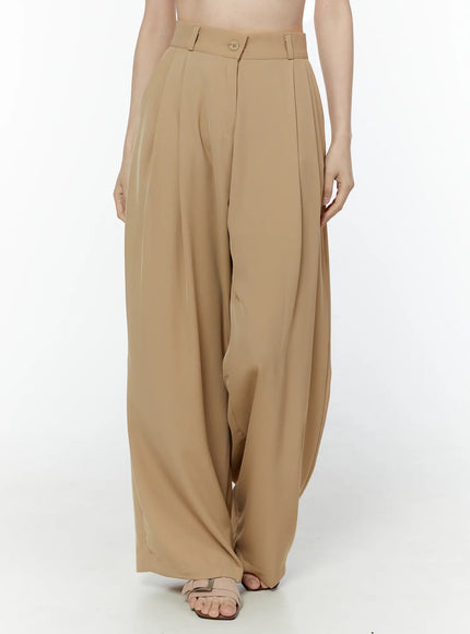 classic-high-waist-pintuck-slacks-iu503 / Beige