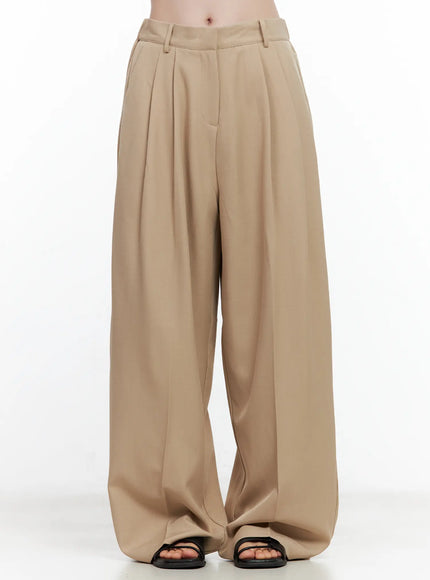 wide-leg-pintuck-slacks / Beige