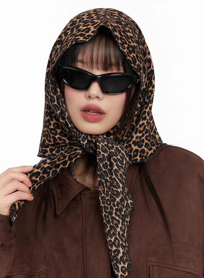 leopard-print-scarf-in503 / Beige