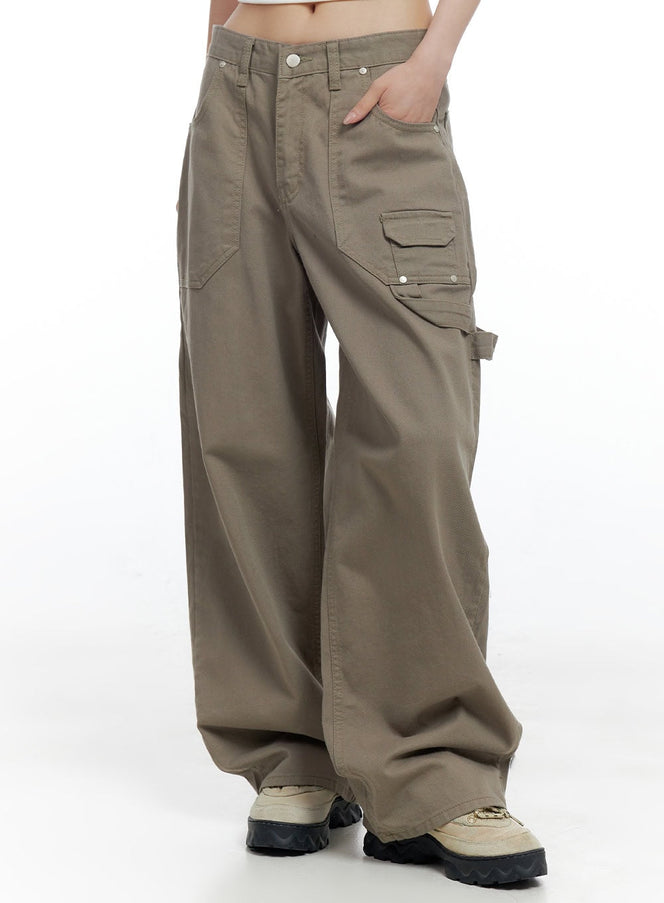 mini-pocket-detail-wide-fit-pants-co426 / Beige