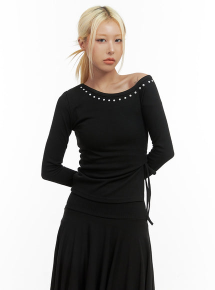 studded-slim-fit-one-shoulder-tee-co414 / Black