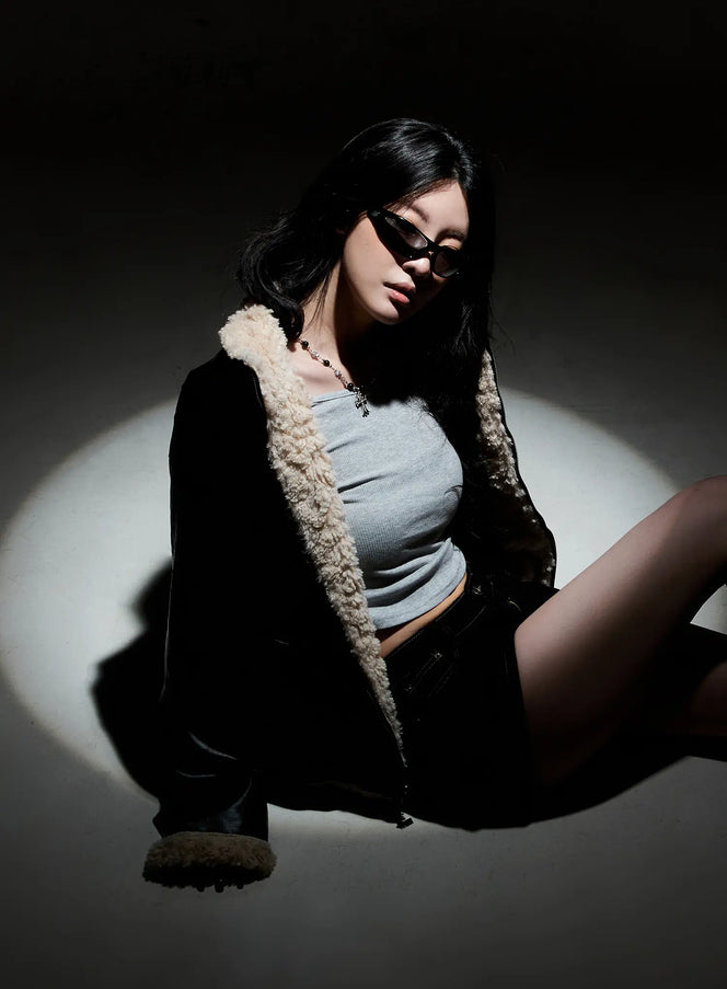 reversible-faux-fur-leather-jacket-cn513 / Black