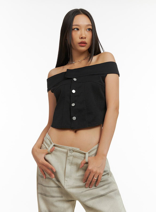 off-shoulder-buttoned-crop-top-iy422 / Black