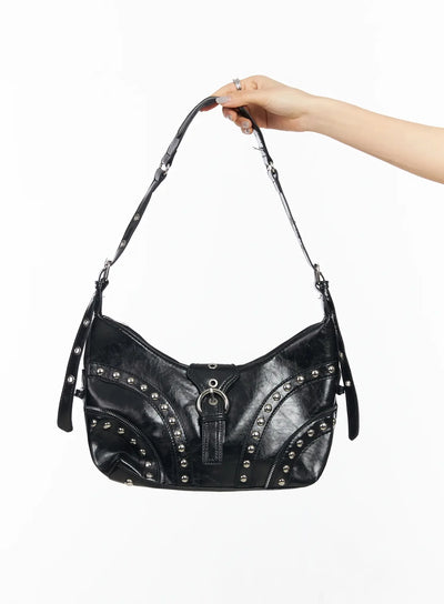 studded-shoulder-bag-ia507 / Black
