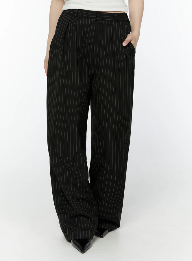 striped-pintuck-wide-slacks-iy511 / Black