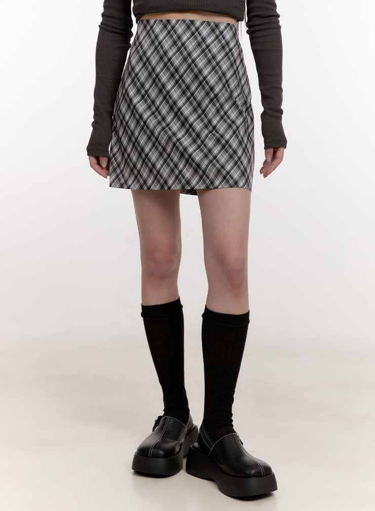 plaid-mini-skirt-cj531 / Black