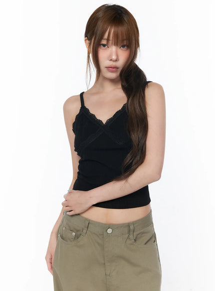 lace-trim-v-neck-camisole-cy529 / Black