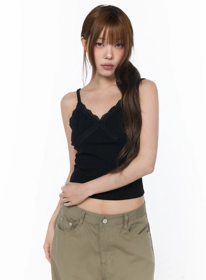 lace-trim-v-neck-camisole-cy529 / Black