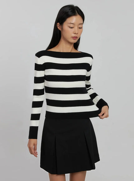 striped-boat-neck-knit-top-ij508 / Black
