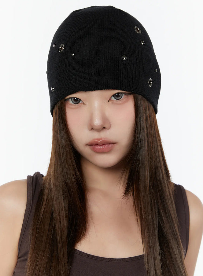 studded-rivet-beanie-cy519 / Black
