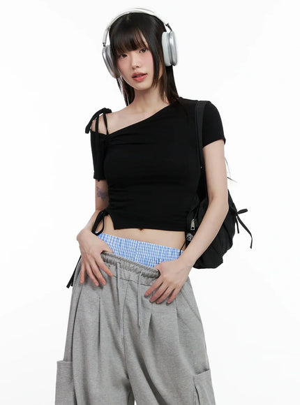 asymmetric-off-shoulder-lace-top-il531 / Black