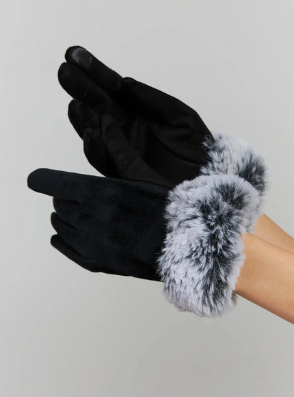 textured-velvet-gloves-in528 / Black