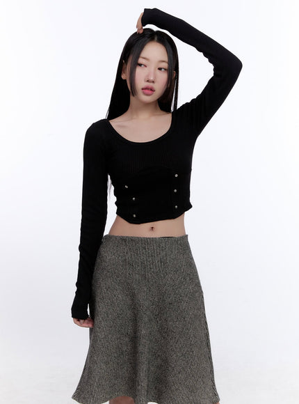 Scoop-Neck Long-Sleeve Crop Top CJ509