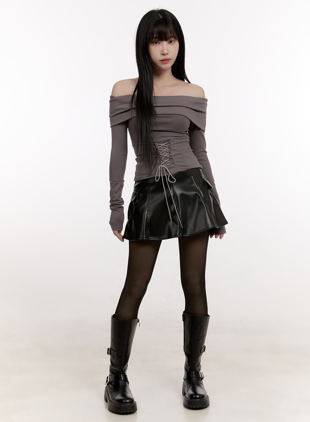 pleated-glossy-faux-leather-mini-skirt-cj529 / Black