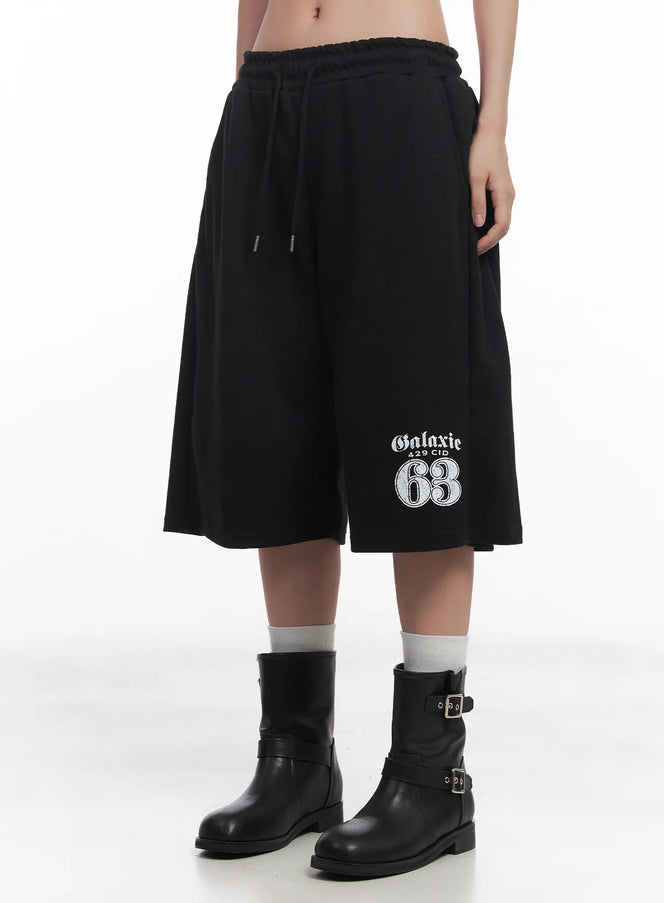 graphic-bermuda-sweatshorts-cu517 / Black