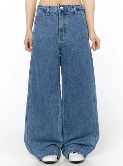 courtney-studded-wide-leg-jeans-cd805 / Blue