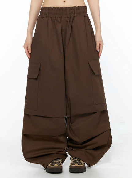 wide-leg-parachute-cargo-pants-iy526 / Brown