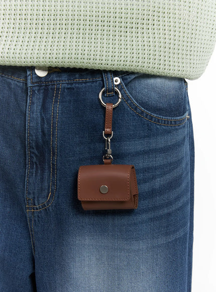 mens-earbud-case-keychain-iu519 / Brown