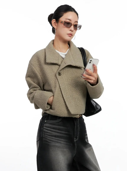 textured-asymmetrical-button-coat-in528 / Dark beige