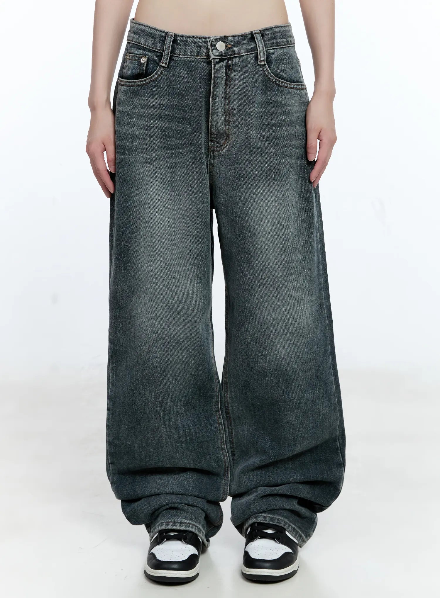 soomin-vintage-wash-wide-leg-jeans / Dark blue