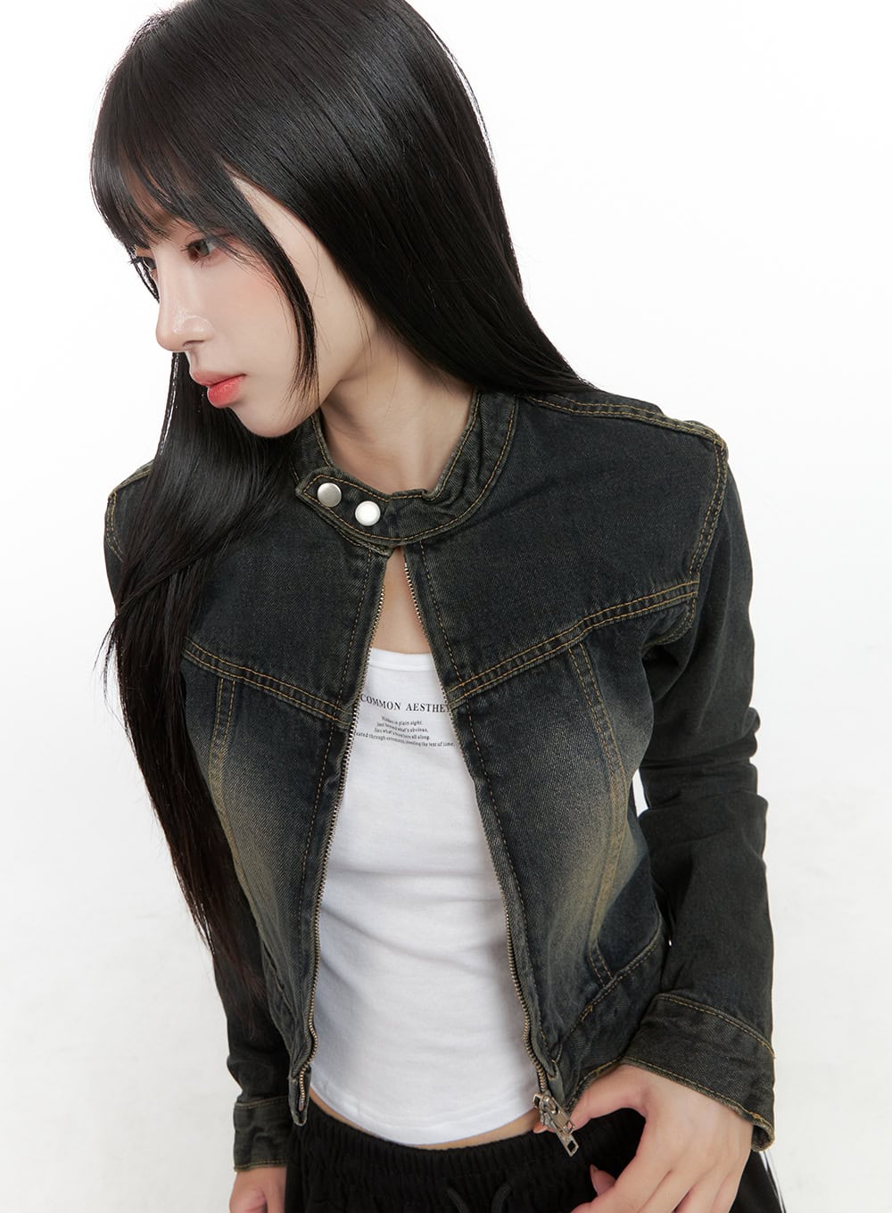 Snap-Button Neck Washed Denim Crop Jacket CG430 - Acubi style | LEWKIN