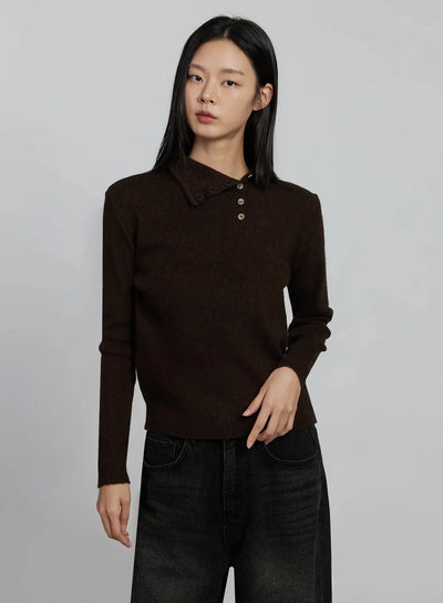 button-detail-high-neck-sweater-im520 / Dark brown