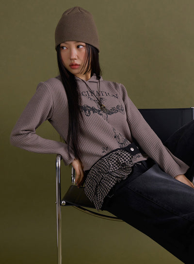 cozy-graphic-print-hooded-sweatshirt-if511 / Dark brown