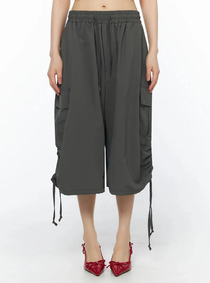 adjustable-cargo-bermuda-pants-iy526 / Dark gray