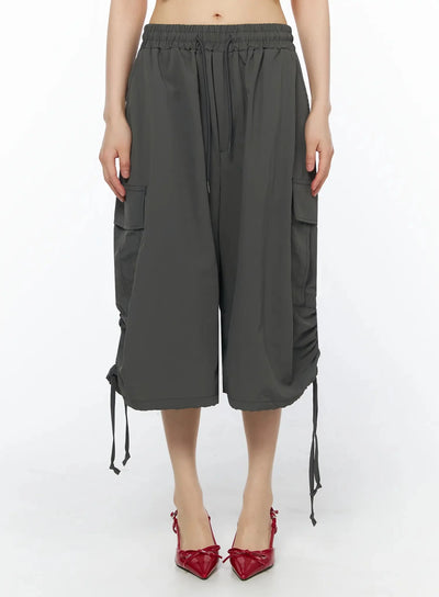 adjustable-cargo-bermuda-pants-iy526 / Dark gray