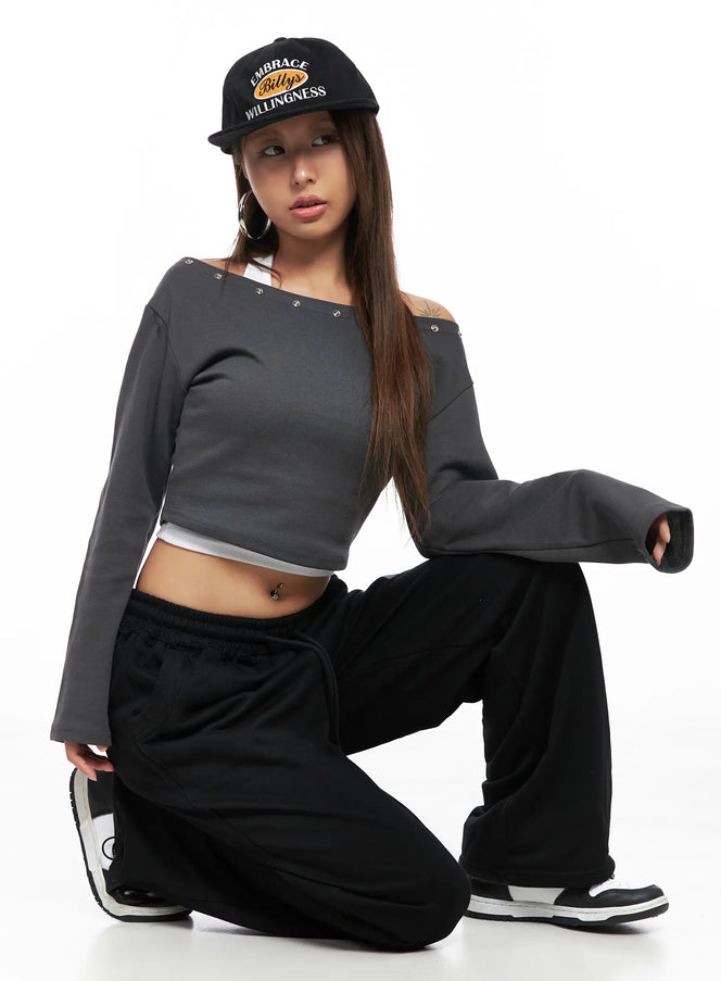 eyelet-off-shoulder-long-sleeve-crop-top-co510 / Dark gray