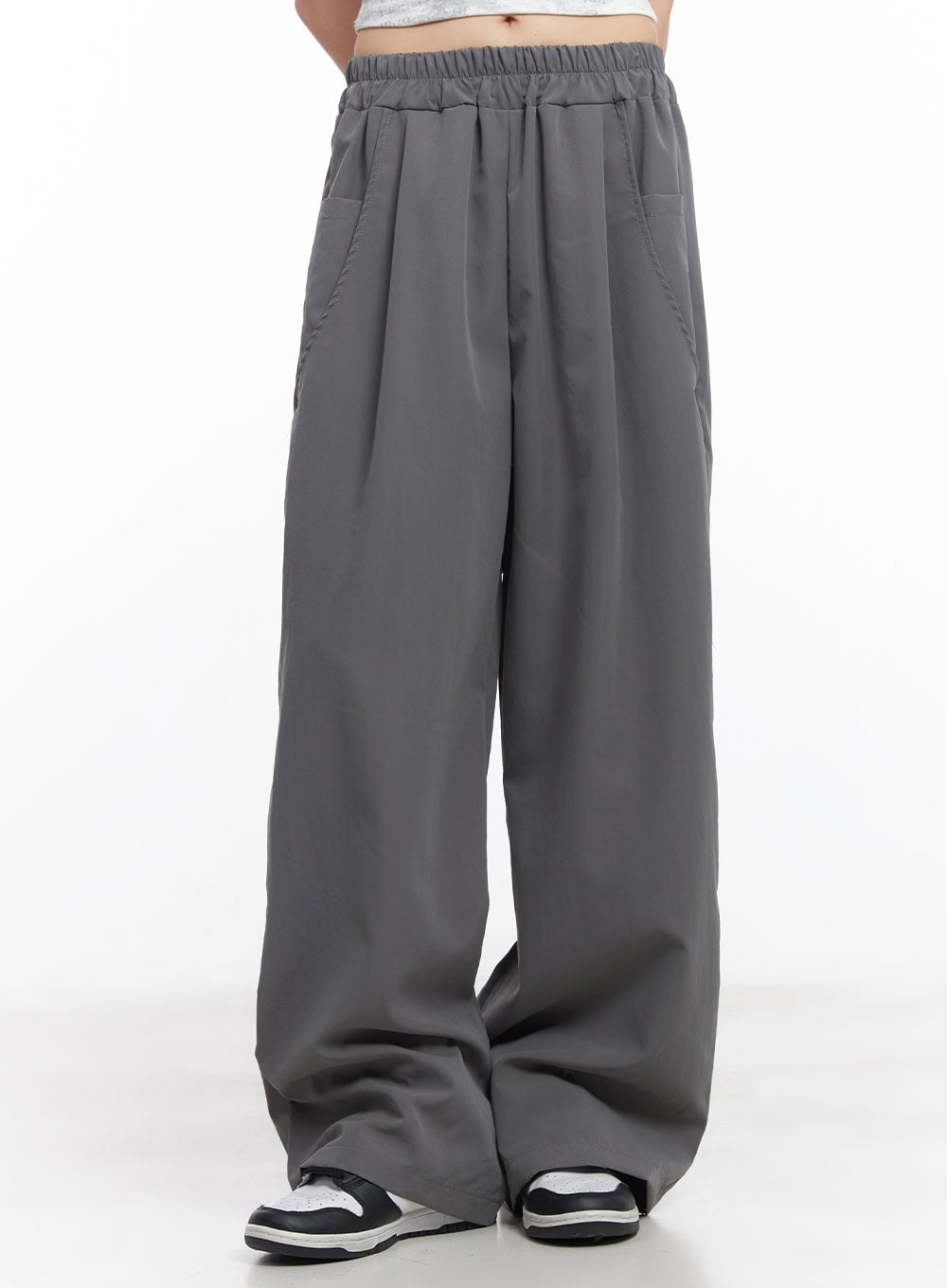 wide-fit-pintuck-nylon-trousers-cy512 / Dark gray