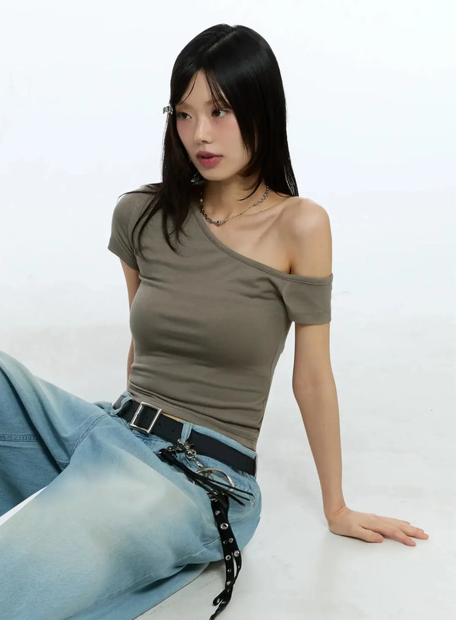 one-shoulder-crop-top-iu524 / Dark green