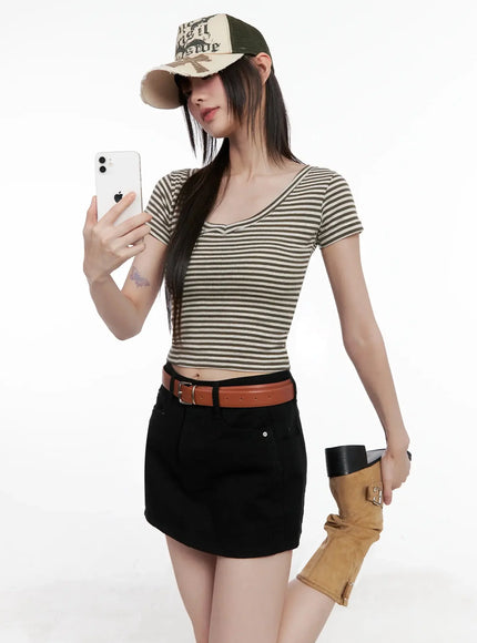 striped-v-neck-short-sleeve-tee-il531 / Dark green