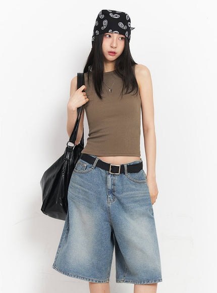 sleek-sleeveless-crop-top-iy529 / Dark green