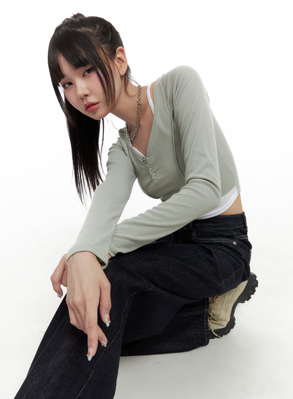 ribbed-button-v-neck-crop-top-os410 / Dark green