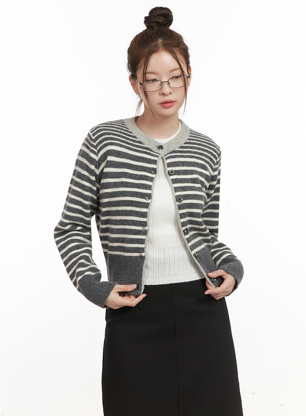 stripe-buttoned-cardigan-if505 / Gray