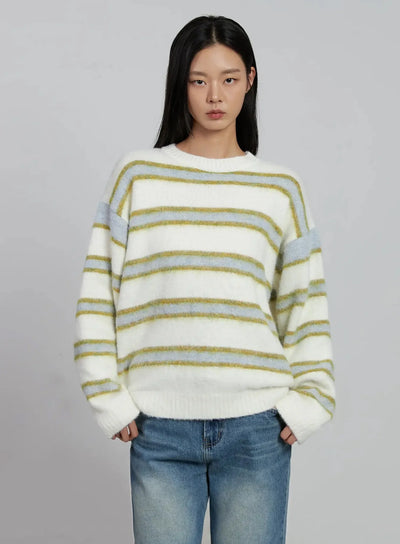 cozy-stripe-pattern-sweater-im520 / Light beige