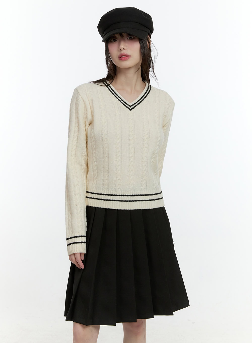 cable-knit-v-neck-sweater-cf506 / Light beige